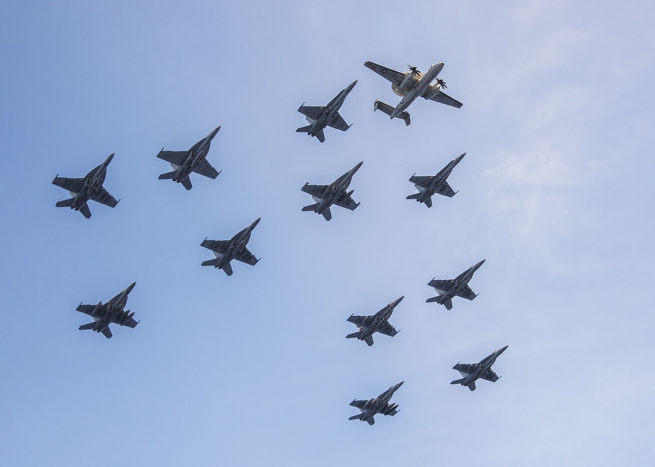 世界上特別強航空母艦排行榜2025最新排名前十名榜單出爐