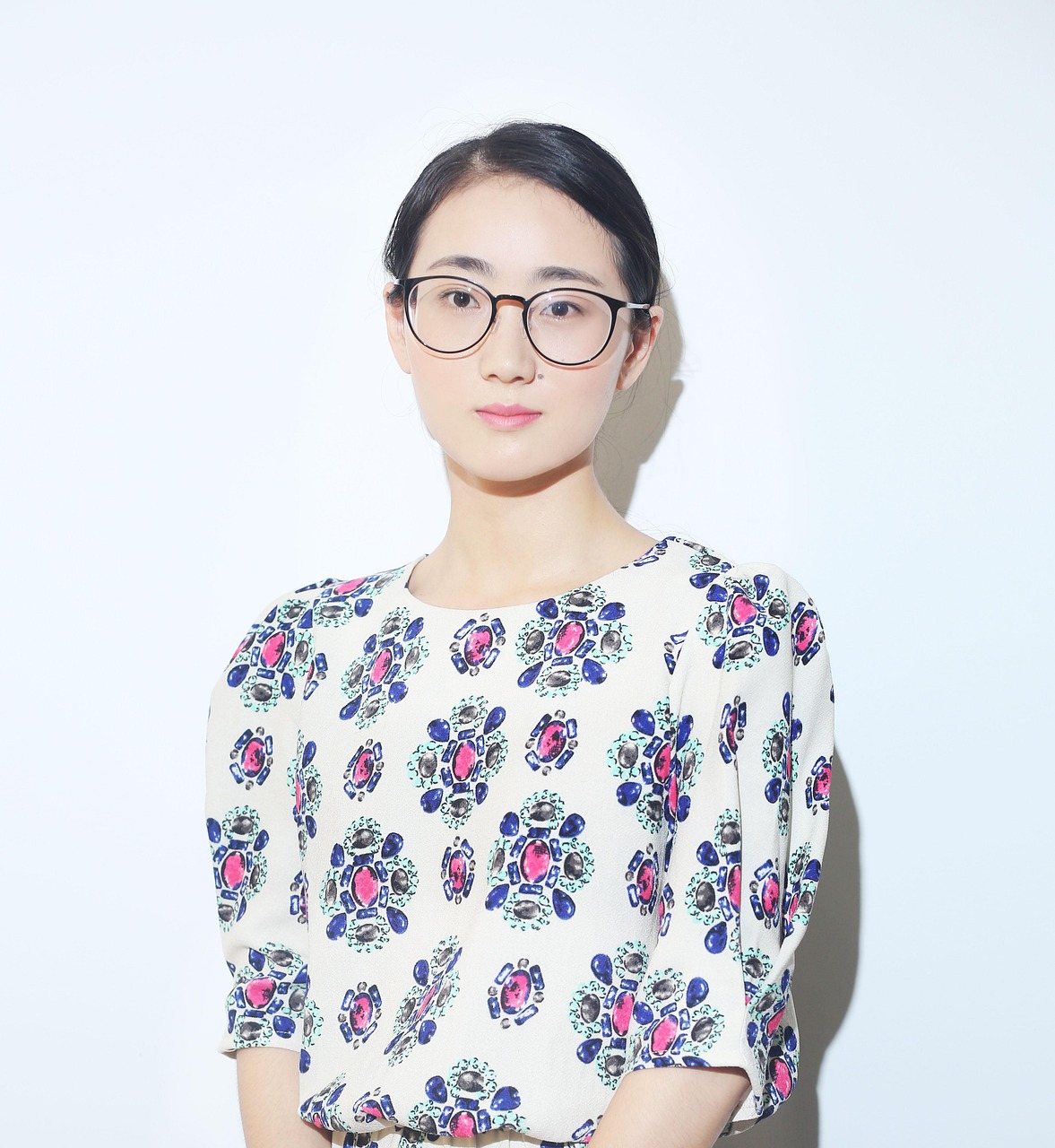中國(guó)十大混血女星排行榜：Angelababy上榜，2025年排名前十名榜單出爐
